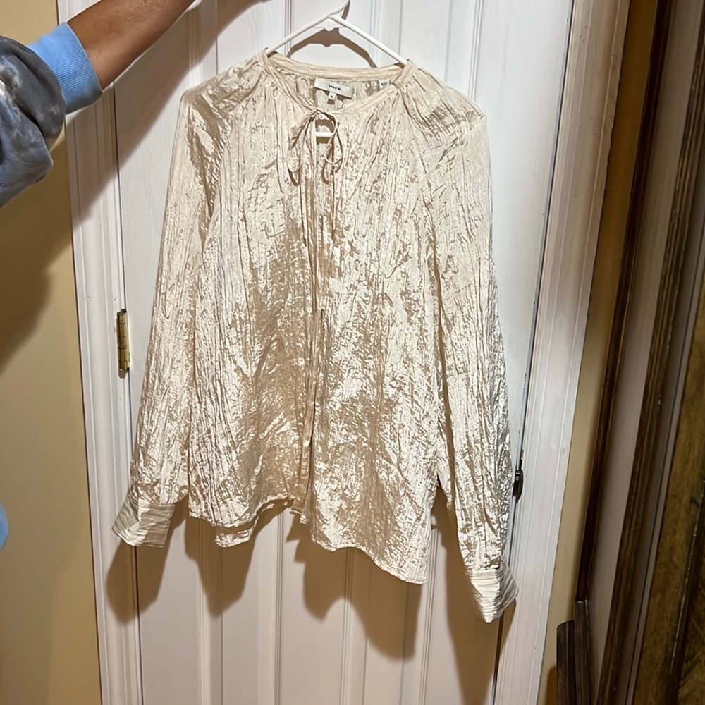 Vince Blouse. Worn once. Size XL